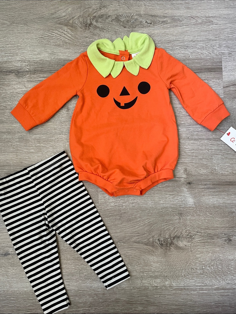 NWT Pumpkin set size 3-6 months